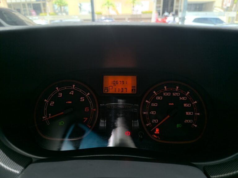 Sandero Stepway 1.6 automático 2014 seminovo em Goiânia