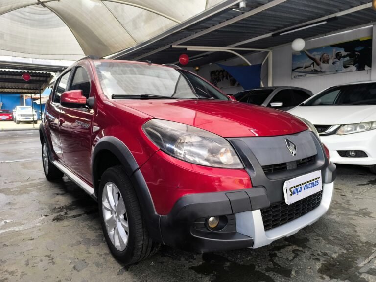 Sandero Stepway 1.6 automático 2014 seminovo em Goiânia