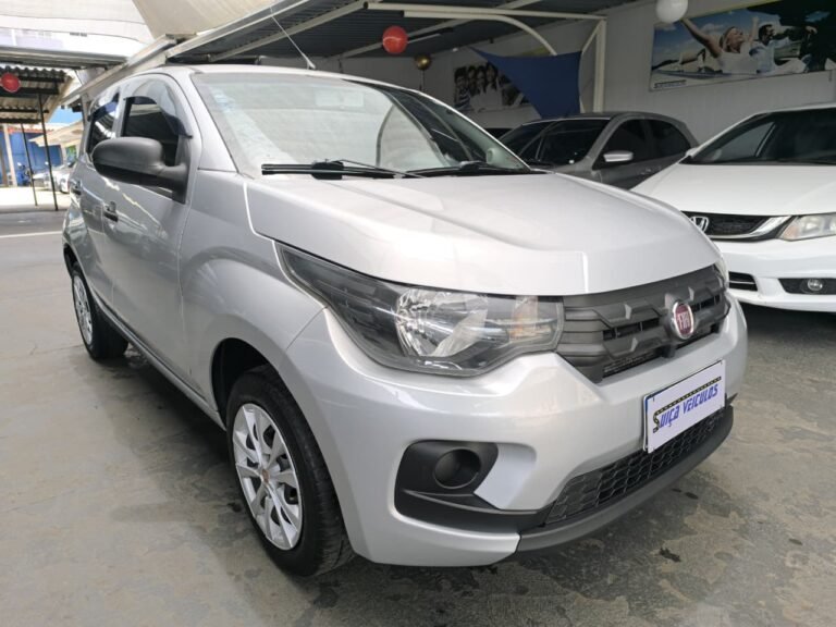 Fiat Mobi Easy 1.0 2017 hatch seminovo em Goiânia