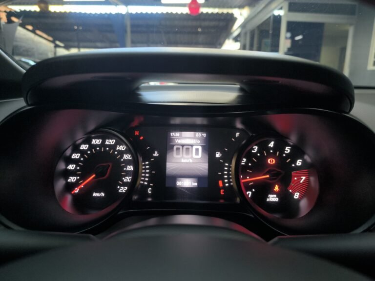 Fiat Cronos Drive 1.3 flex seminovo em Goiânia