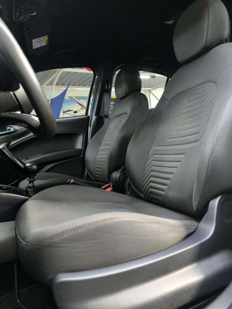 Fiat Cronos Drive 1.3 flex seminovo em Goiânia