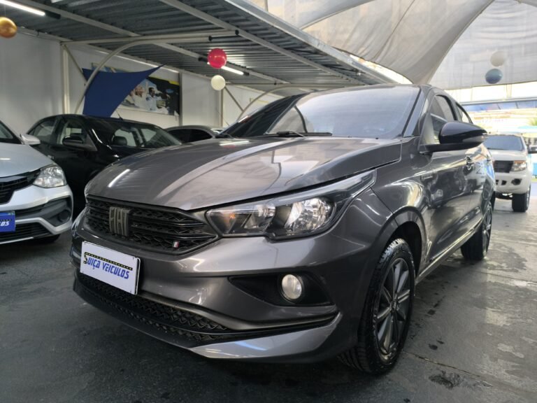 Fiat Cronos Drive 1.3 flex seminovo em Goiânia